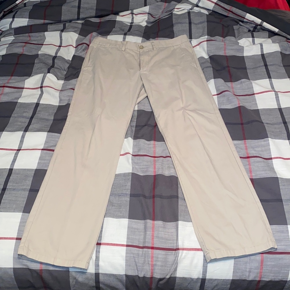 Old Navy Men’s Khaki Pants